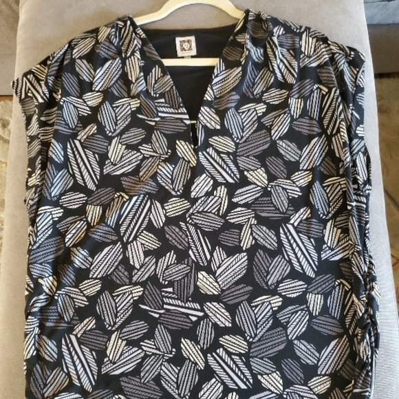 Anne Klein Tops - Anne Klein Sleeveless Leaf-Pattern Blouse